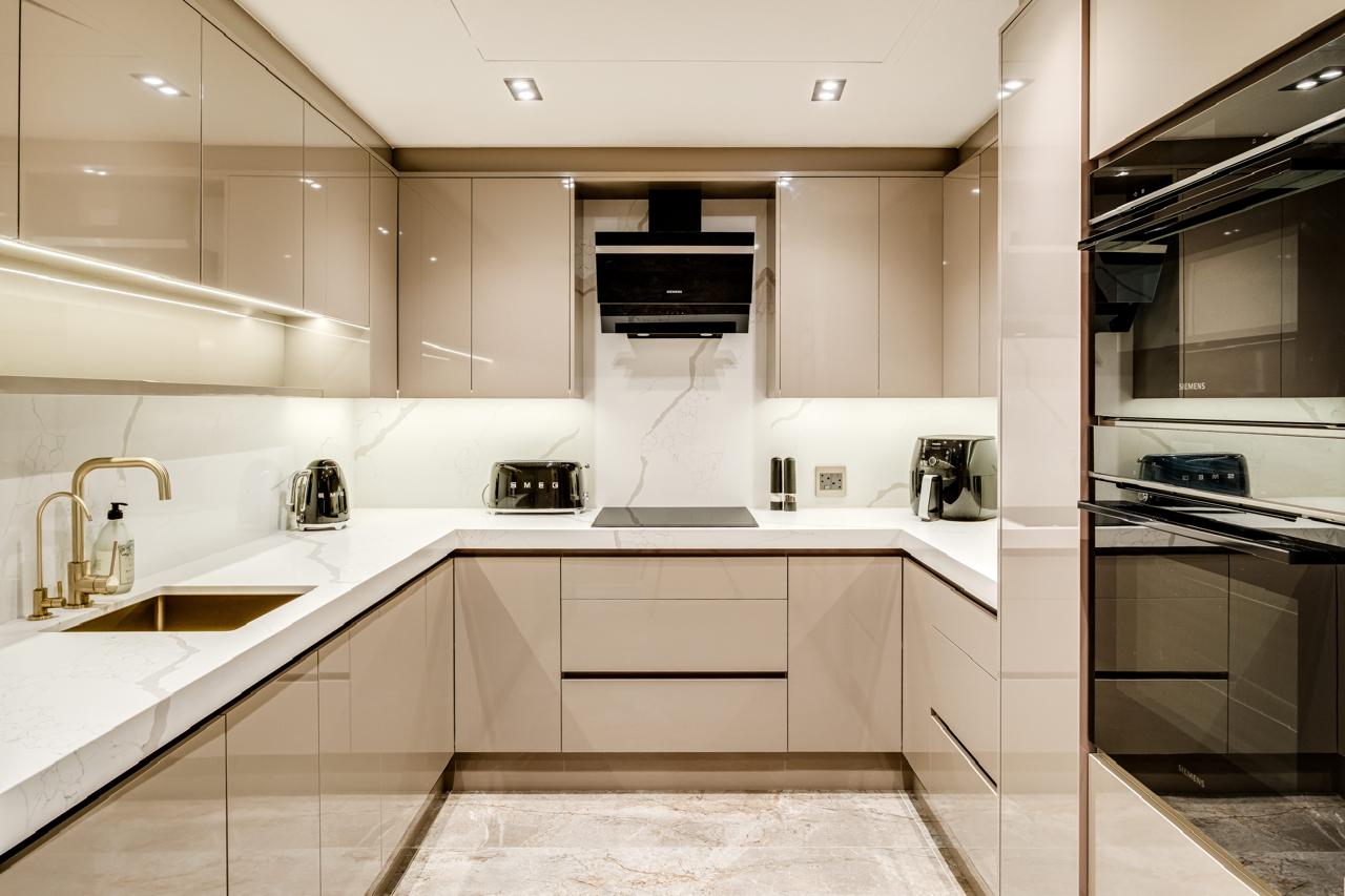 Cape Royale kitchen